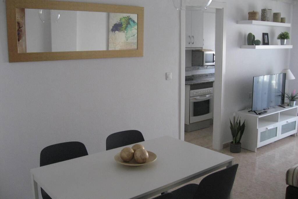 A Cien Metros De La Playa Del Cura Apartment Torrevieja Exterior photo